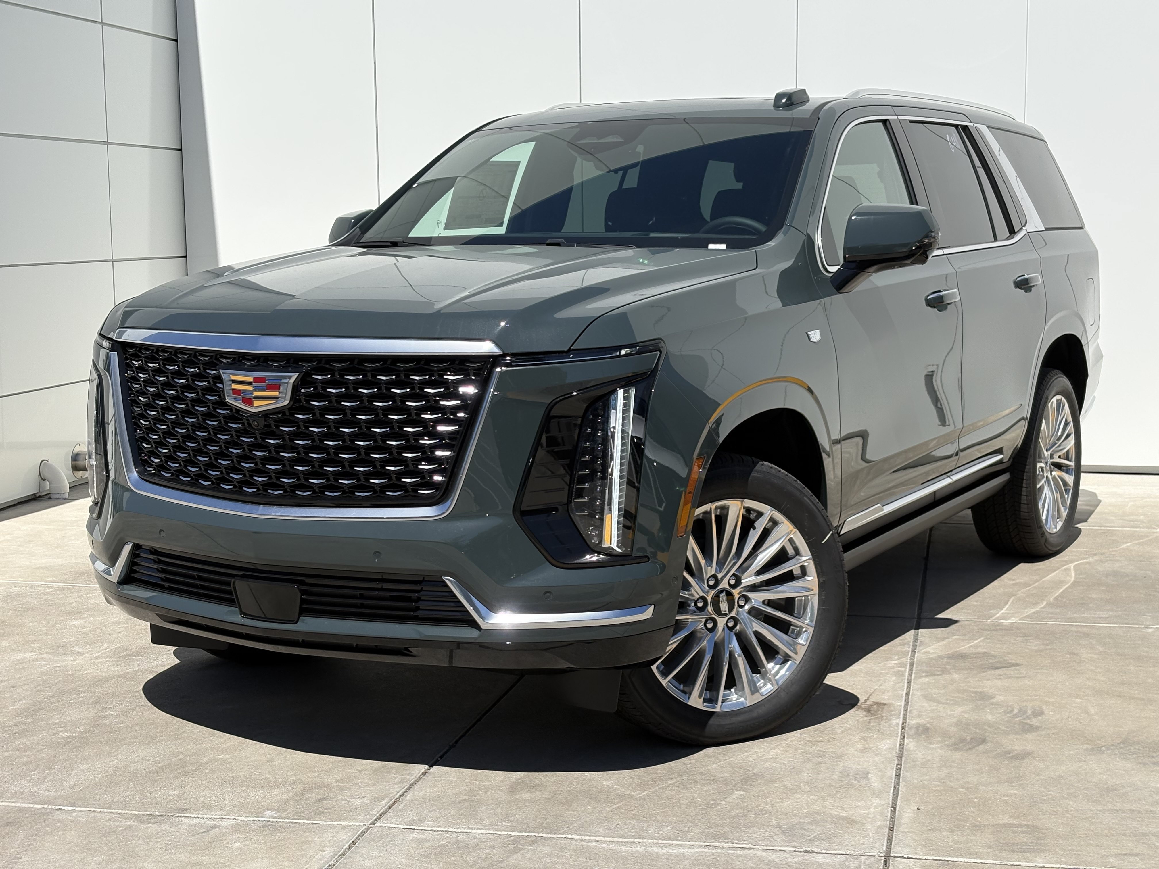 New 2026 Cadillac Escalade Luxury AWD/4WD image 2