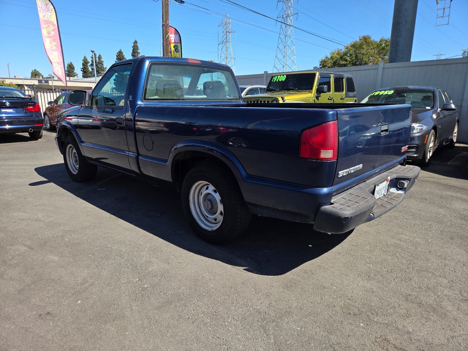 Used 2002 GMC Sonoma SL RWD image 2