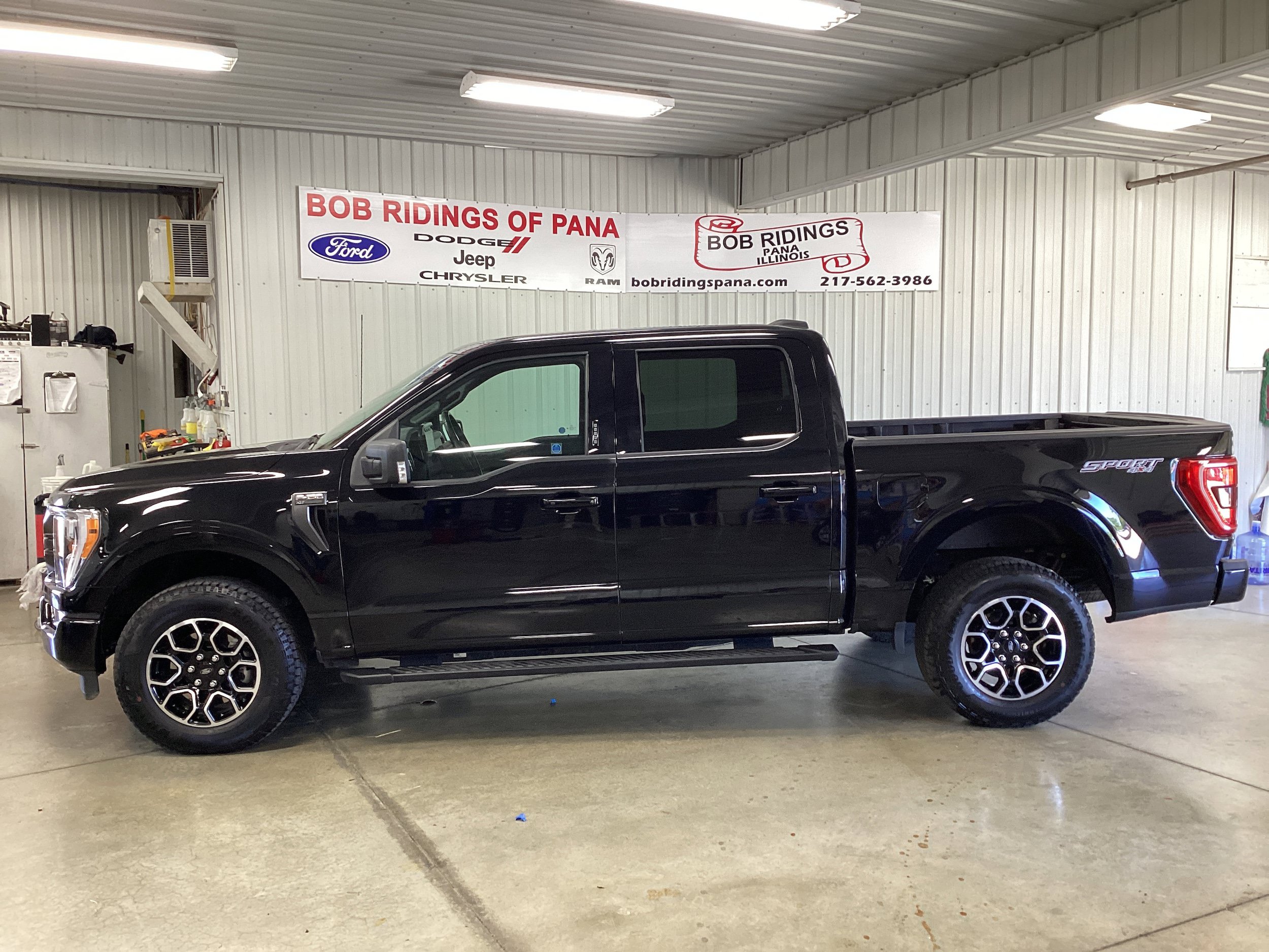 Used 2022 Ford F150 XLT w/ Equipment Group 302A High AWD/4WD image 2