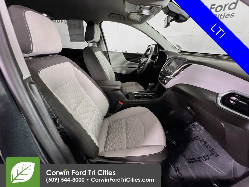 Used 2020 Chevrolet Equinox LT w/ Driver Convenience Package AWD/4WD image 16