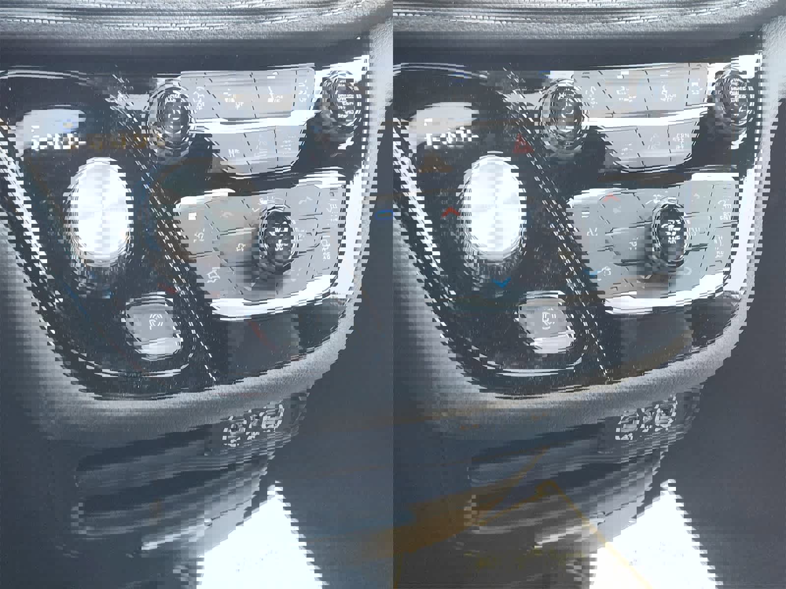 New 2025 Chrysler Pacifica Select w/ Fav Edition Package image 16