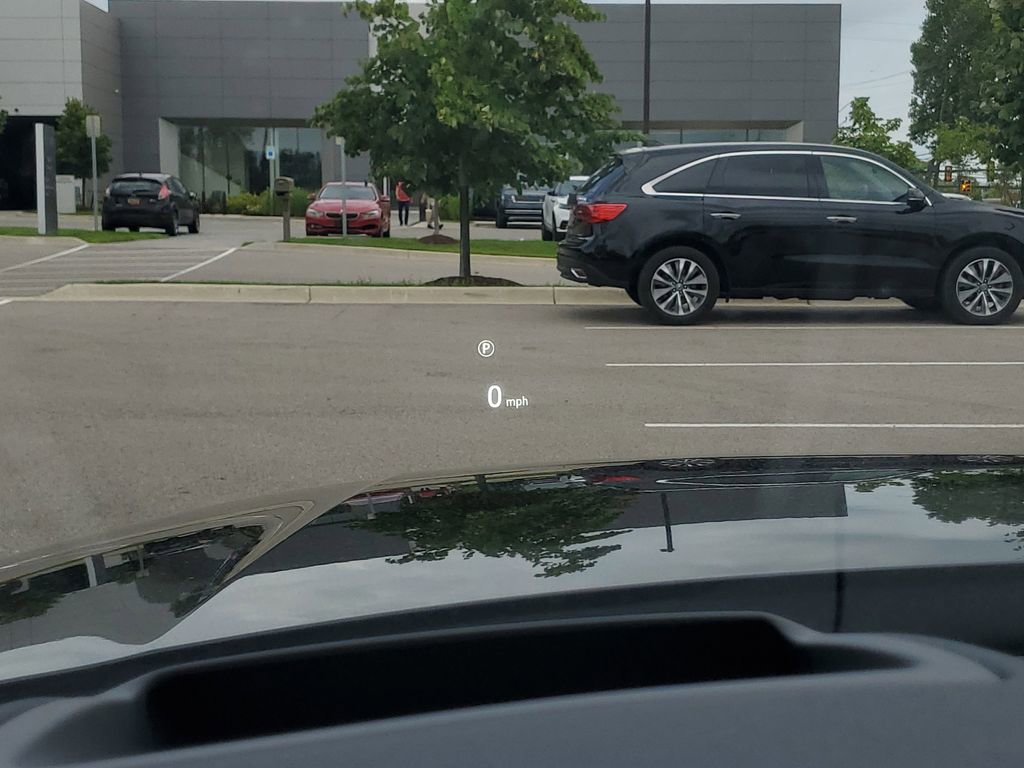 New 2025 Land Rover Discovery Dynamic SE image 13