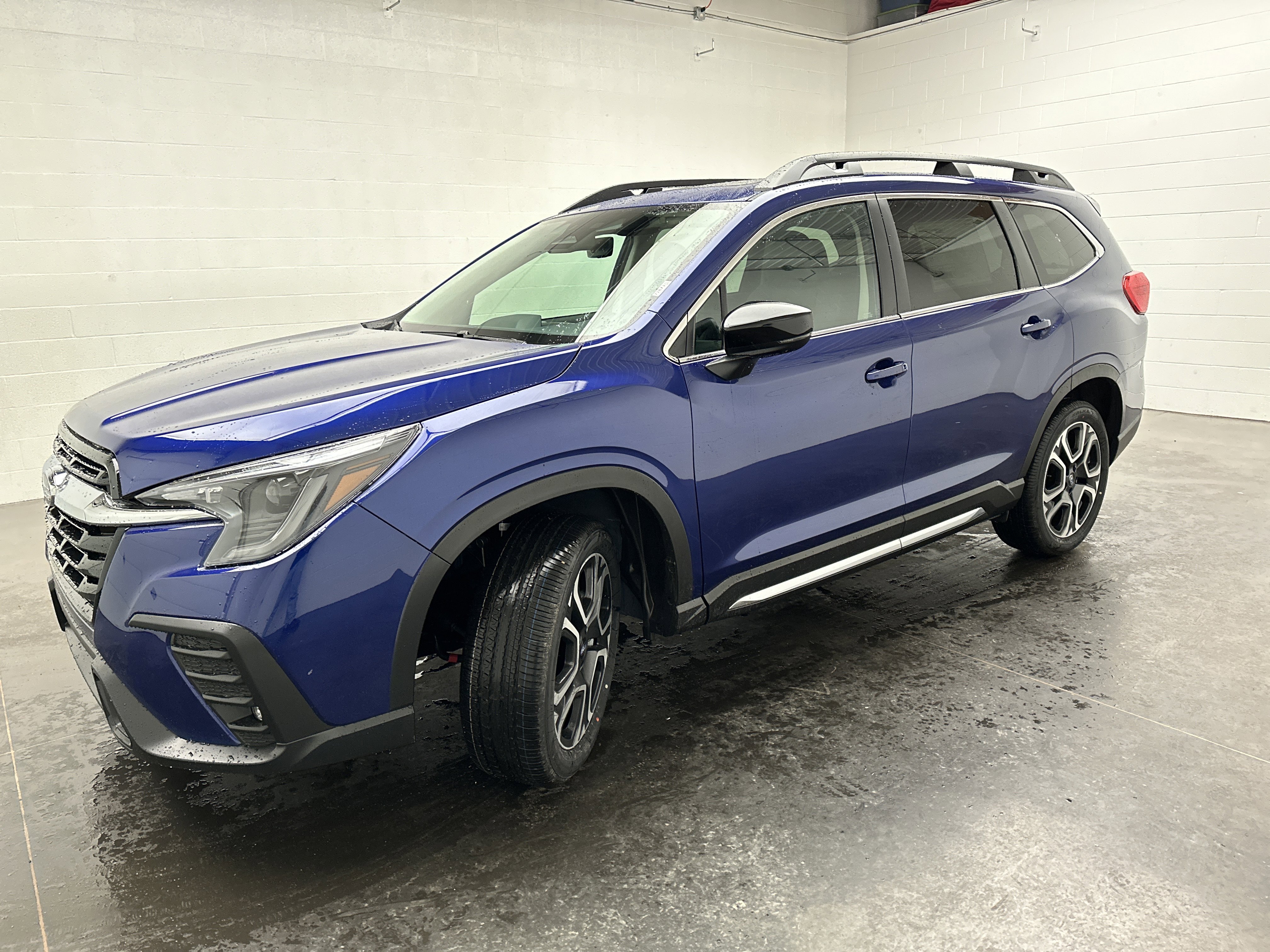 New 2026 Subaru Ascent Limited AWD/4WD image 4