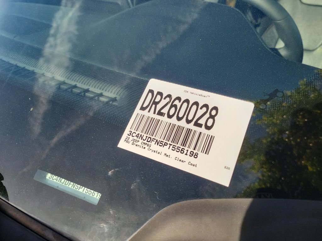 Used 2023 Jeep Compass Latitude w/ Sun and Sound Group image 28