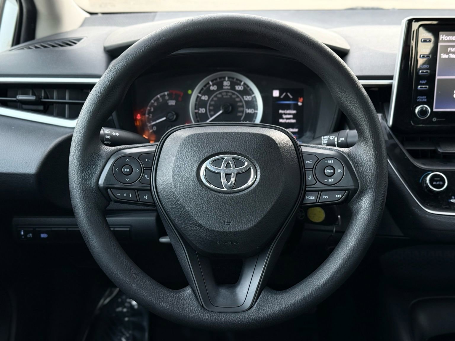 Used 2021 Toyota Corolla LE image 32
