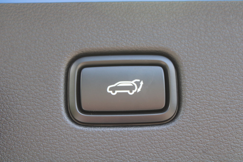 New 2026 Kia Sportage EX w/ EX Panorama Roof Package FWD image 11