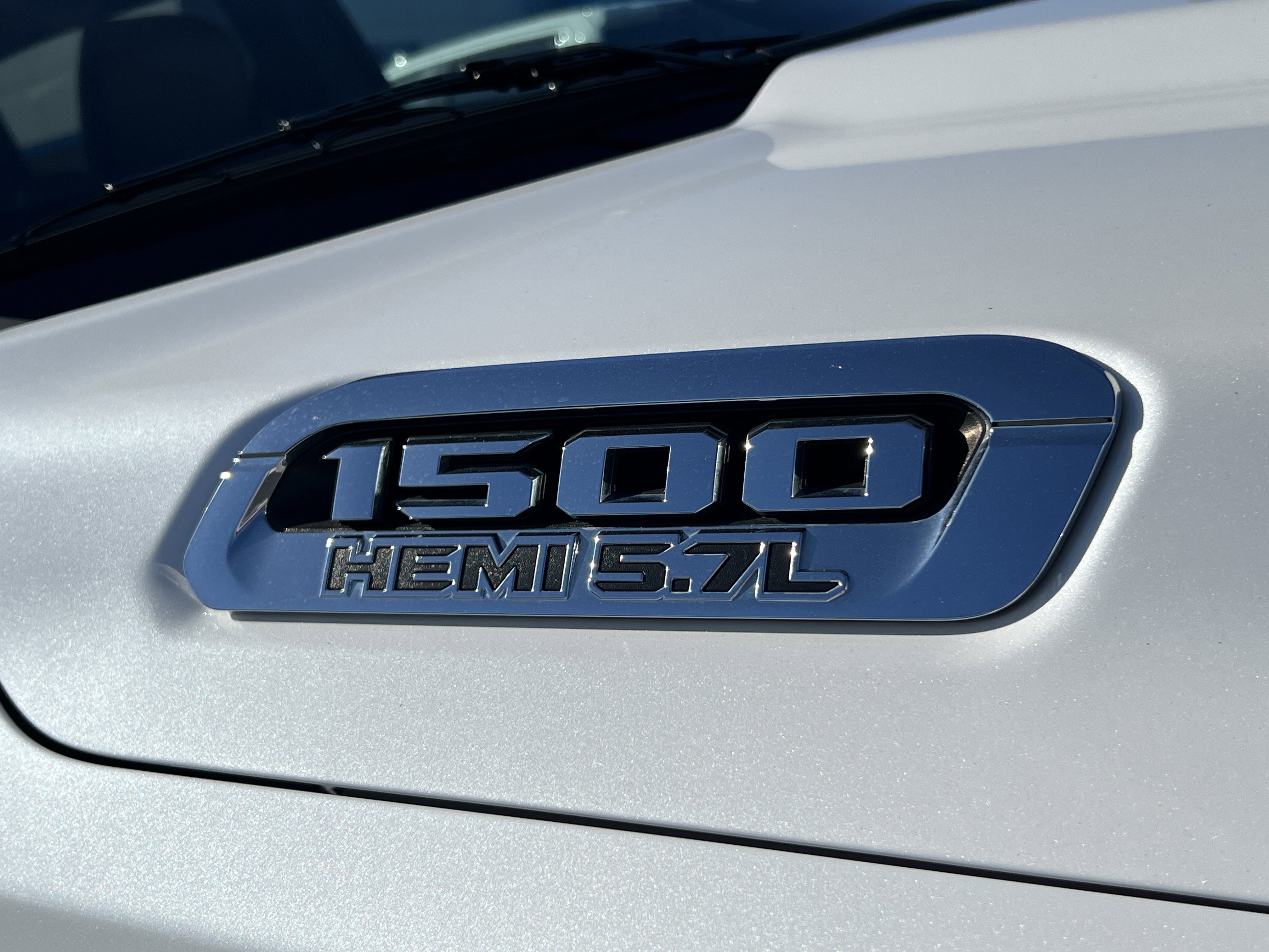 Used 2020 RAM 1500 Longhorn image 9