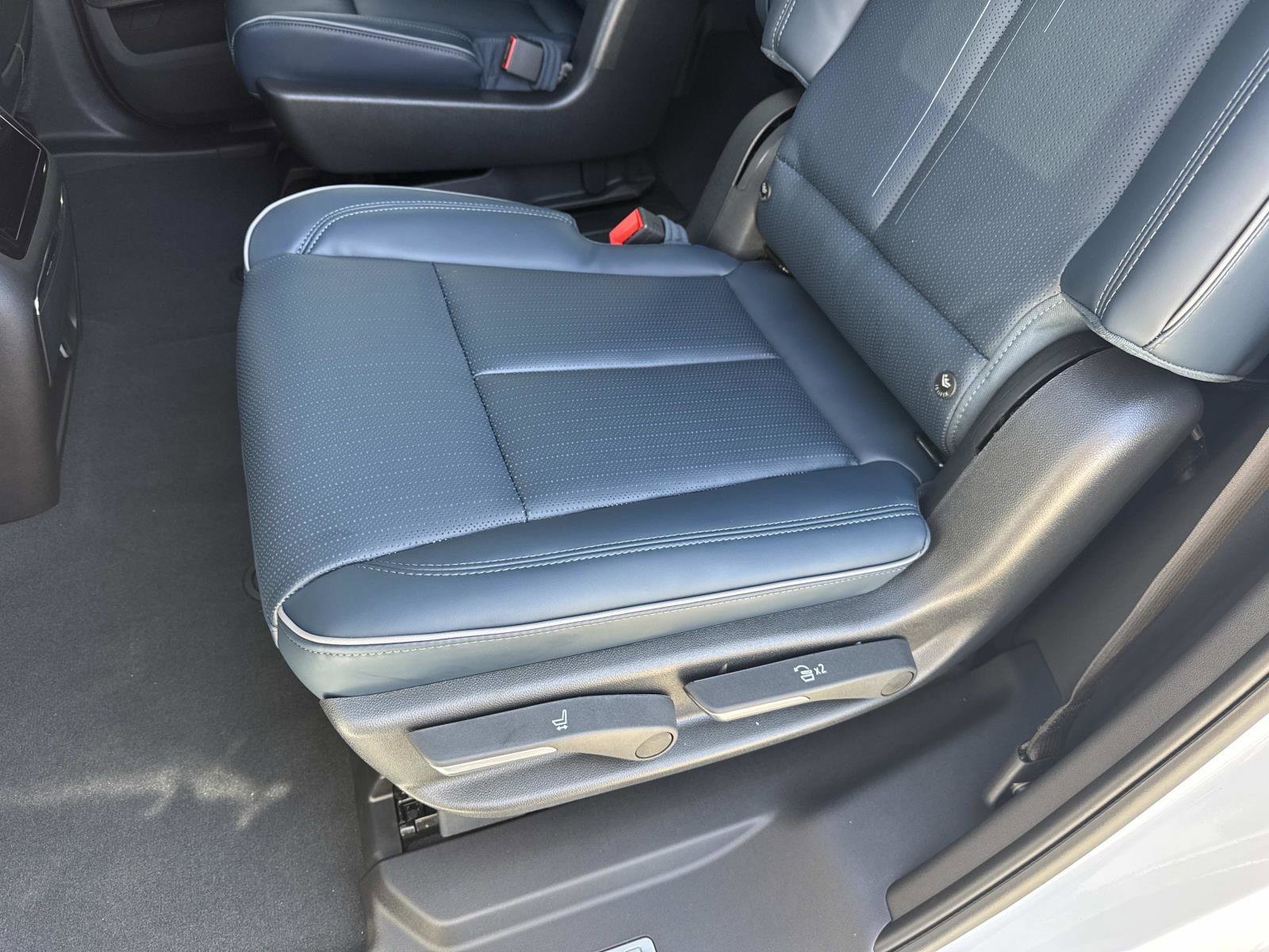 New 2026 Cadillac Escalade IQL Luxury w/ LPO, Floor Liner Package AWD/4WD image 14