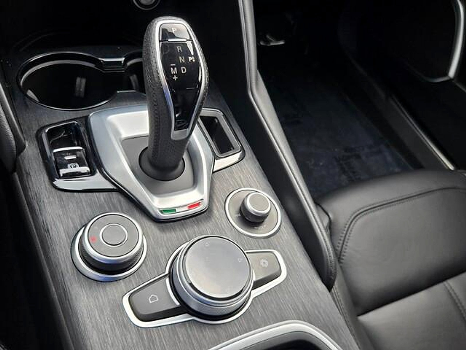 Used 2022 Alfa Romeo Giulia Sprint RWD image 20
