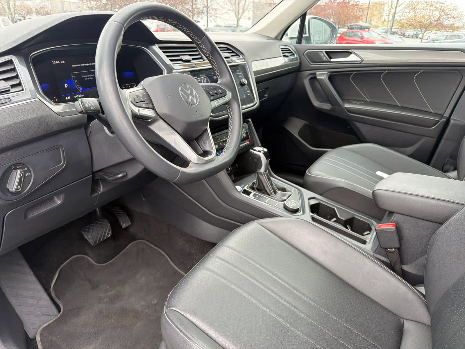 Used 2023 Volkswagen Tiguan SE w/ Panoramic Sunroof Package AWD/4WD image 21