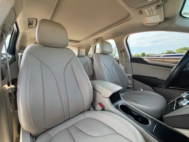 Used 2019 Lincoln MKC Reserve w/ MKC Climate Package AWD/4WD image 18