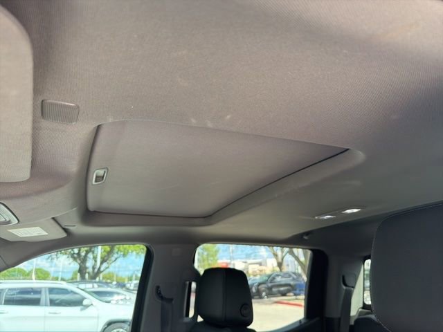Used 2022 GMC Sierra 1500 SLT AWD/4WD image 11