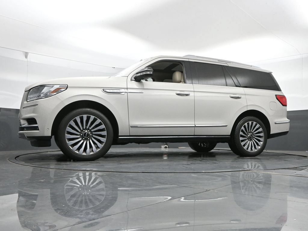 Used 2019 Lincoln Navigator Reserve AWD/4WD image 49