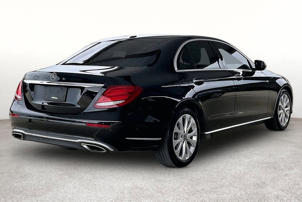 Used 2018 Mercedes-Benz E 300 image 2