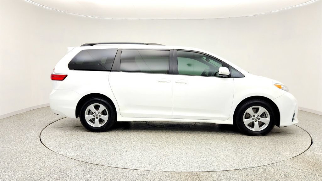 Used 2020 Toyota Sienna LE FWD image 4