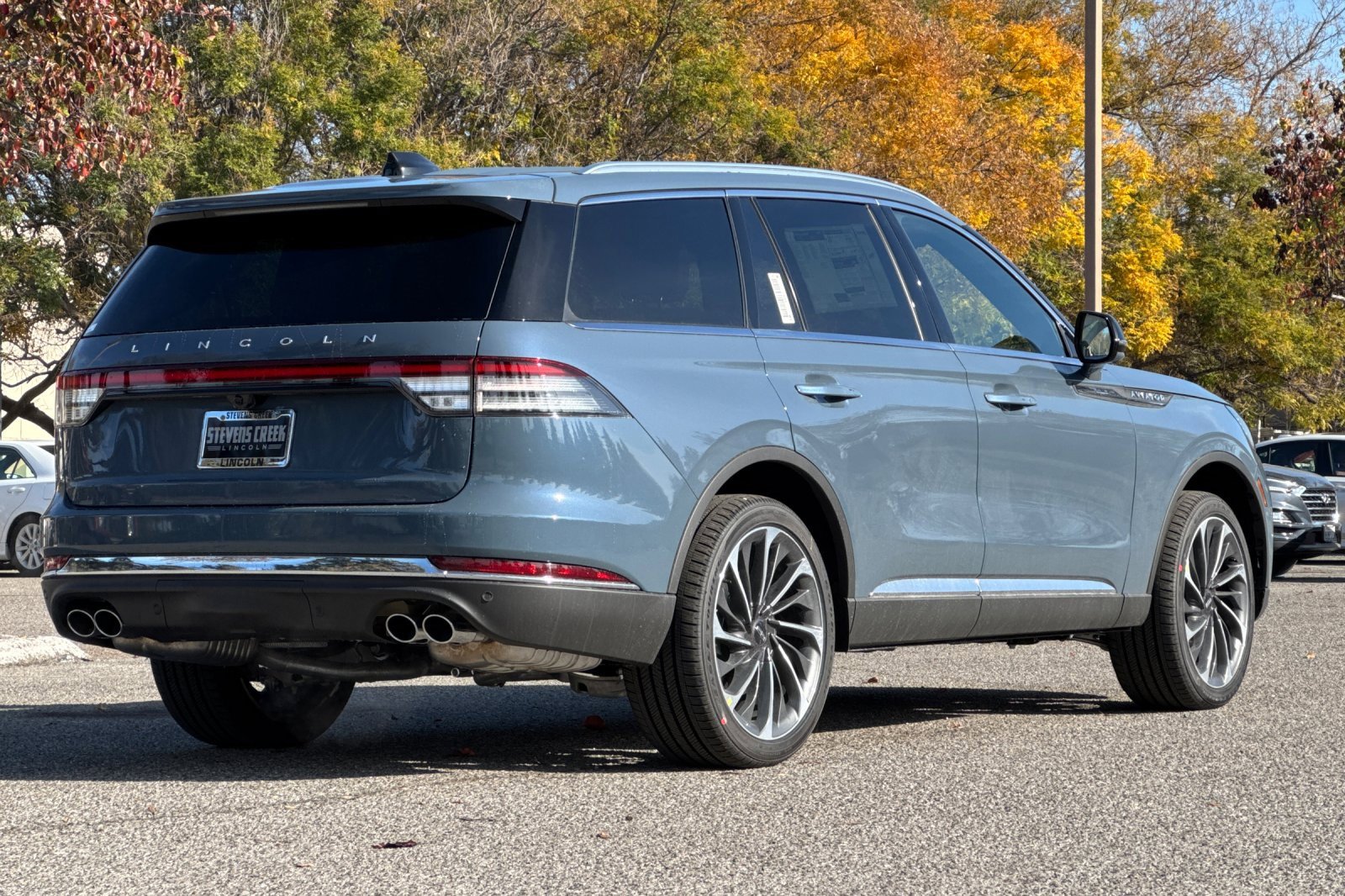 New 2026 Lincoln Aviator Reserve image 5