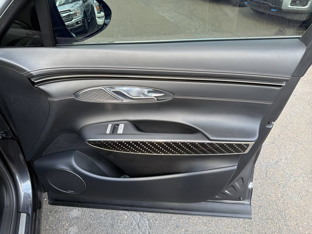 Used 2022 Genesis GV70 3.5T Sport w/ Sport Prestige Package AWD/4WD image 16