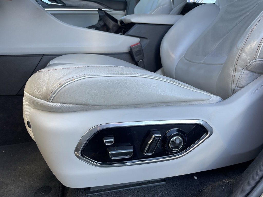 Used 2021 Jeep Grand Cherokee L Overland w/ Advanced Protech Group III image 11