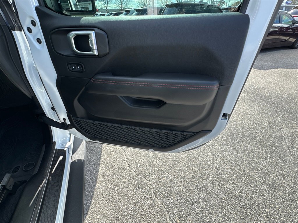 Used 2023 Jeep Wrangler Rubicon w/ Steel Bumper Group image 14