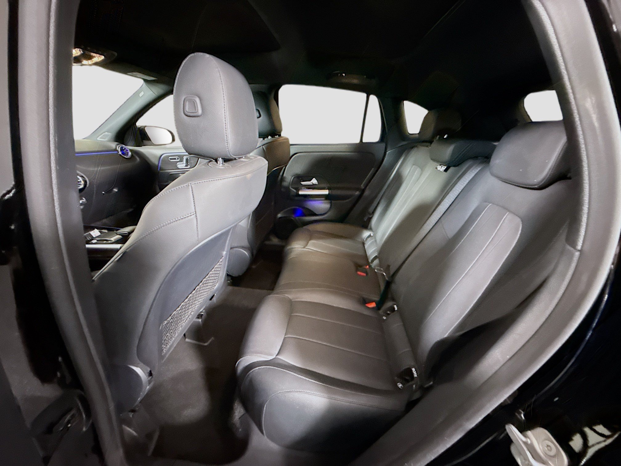 Used 2023 Mercedes-Benz GLA 250 4MATIC w/ Premium Package image 25