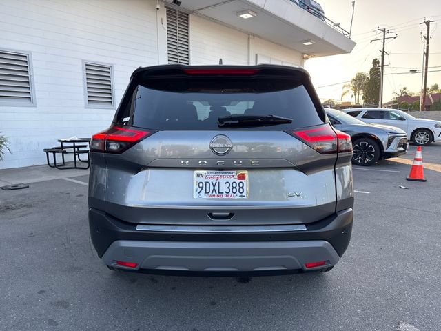 Used 2023 Nissan Rogue SV FWD image 4