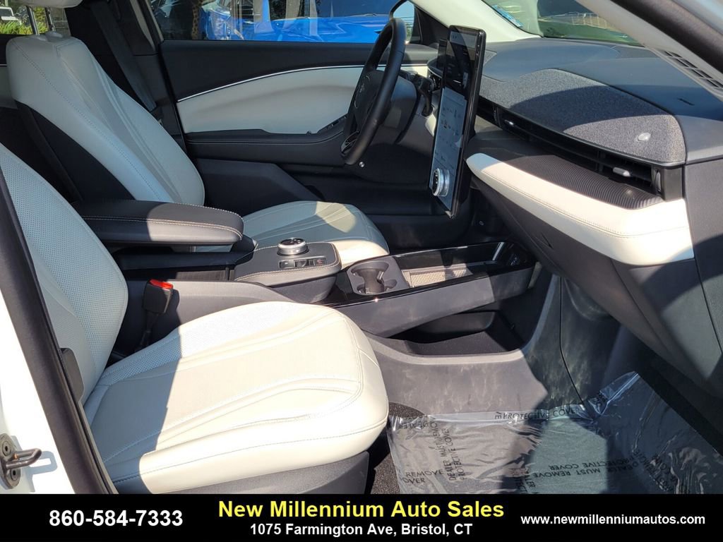 Used 2024 Ford Mustang Mach-E Premium image 11
