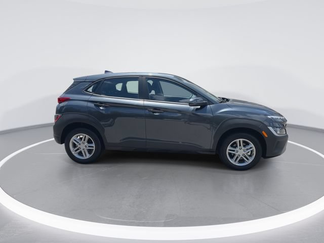 Used 2022 Hyundai Kona SE w/ Cargo Package FWD image 9