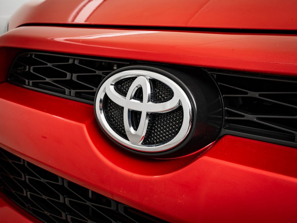 Used 2016 Toyota 4Runner SR5 image 3