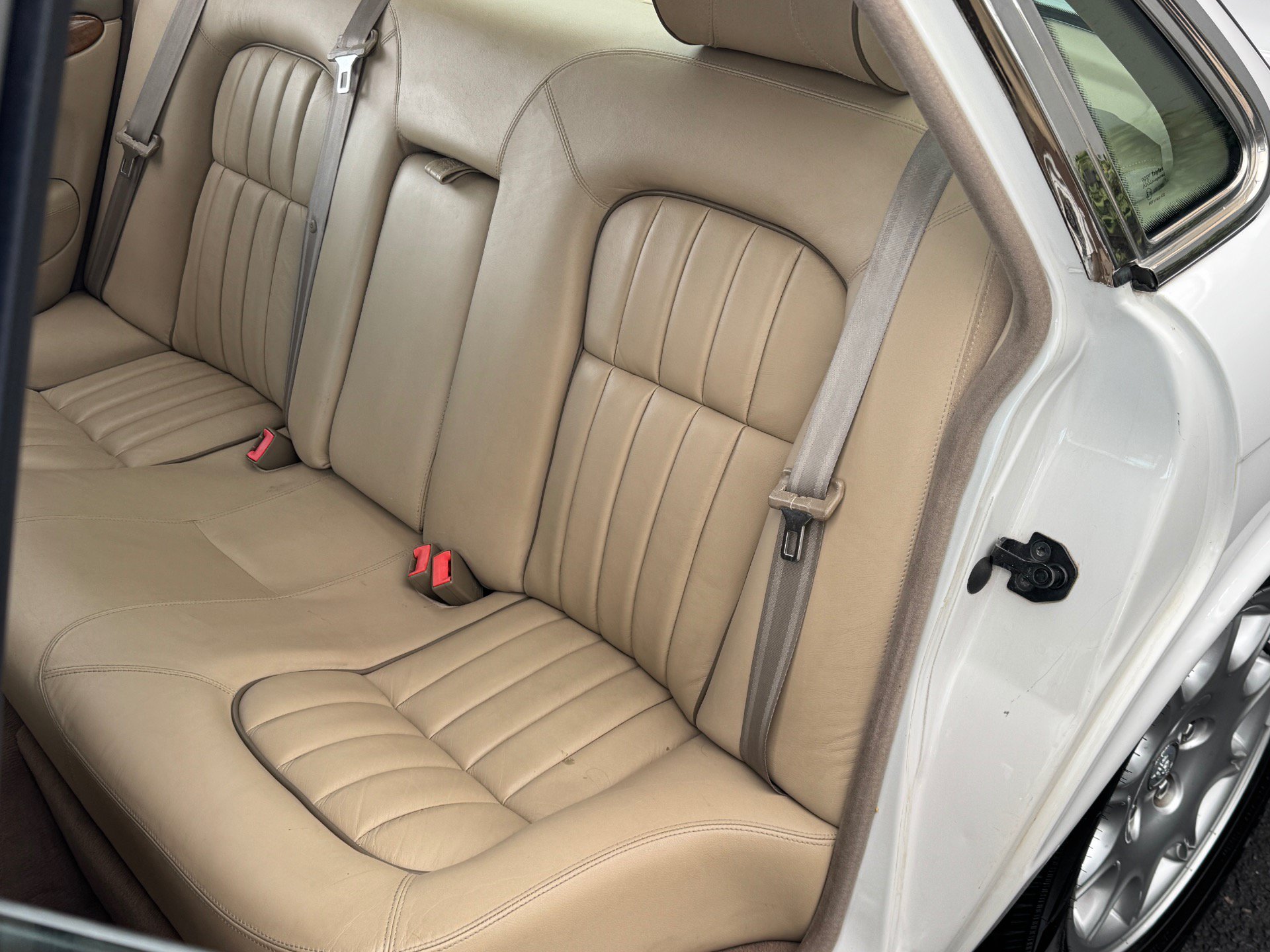 Used 2001 Jaguar XJ8 RWD image 17