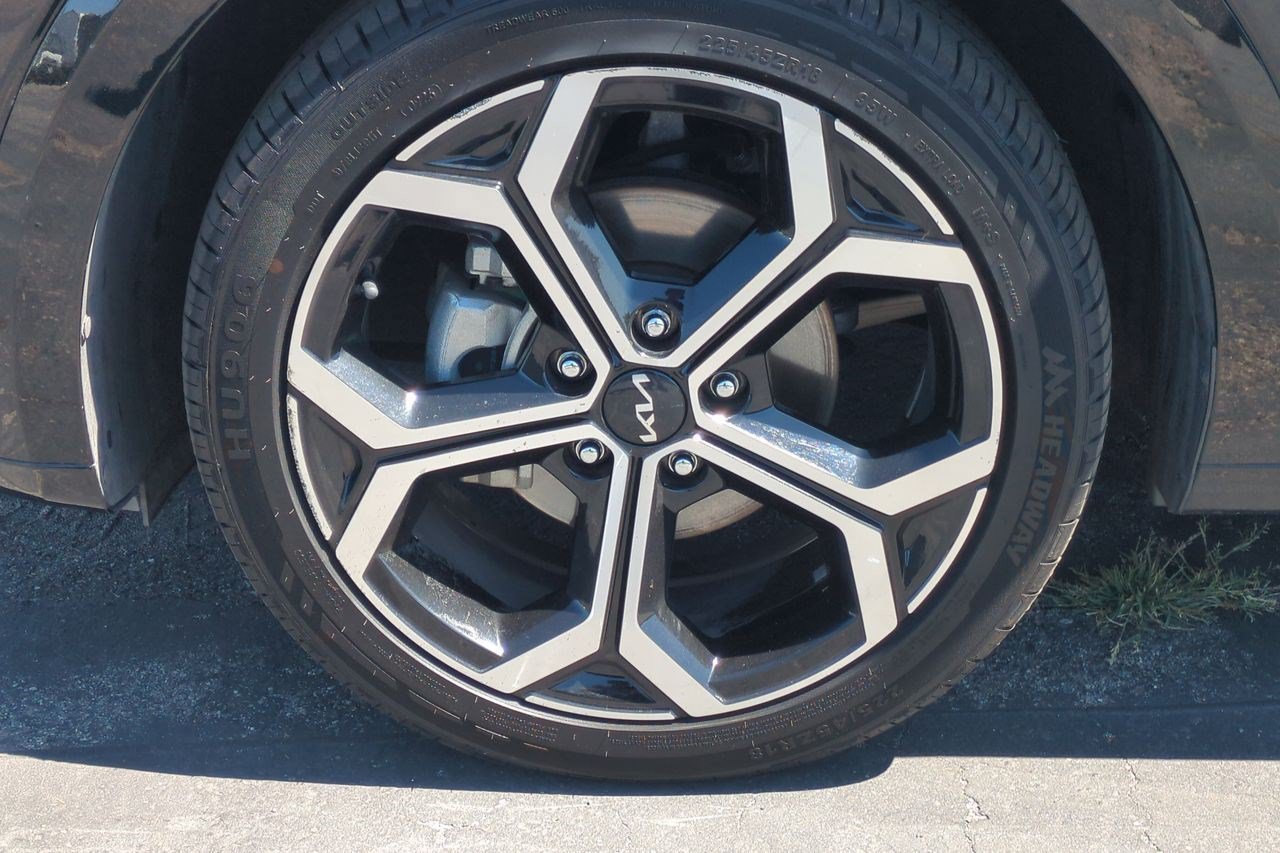 Certified 2023 Kia Niro SX Touring FWD image 28