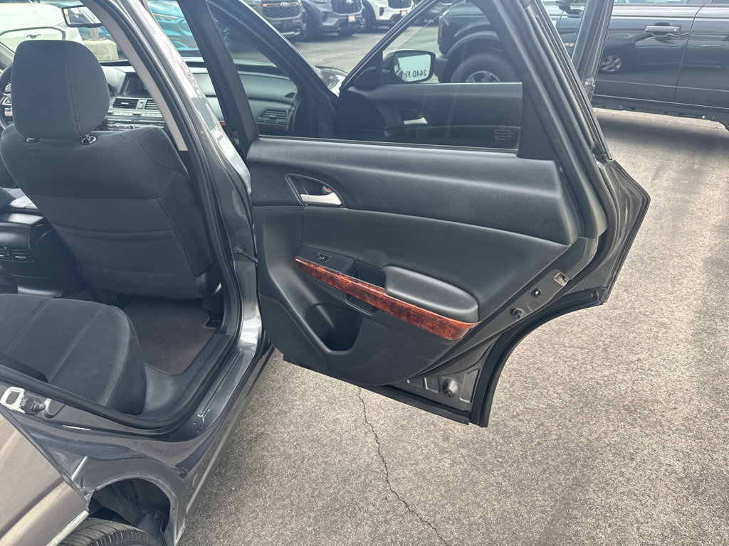 Used 2012 Honda Crosstour EX image 18