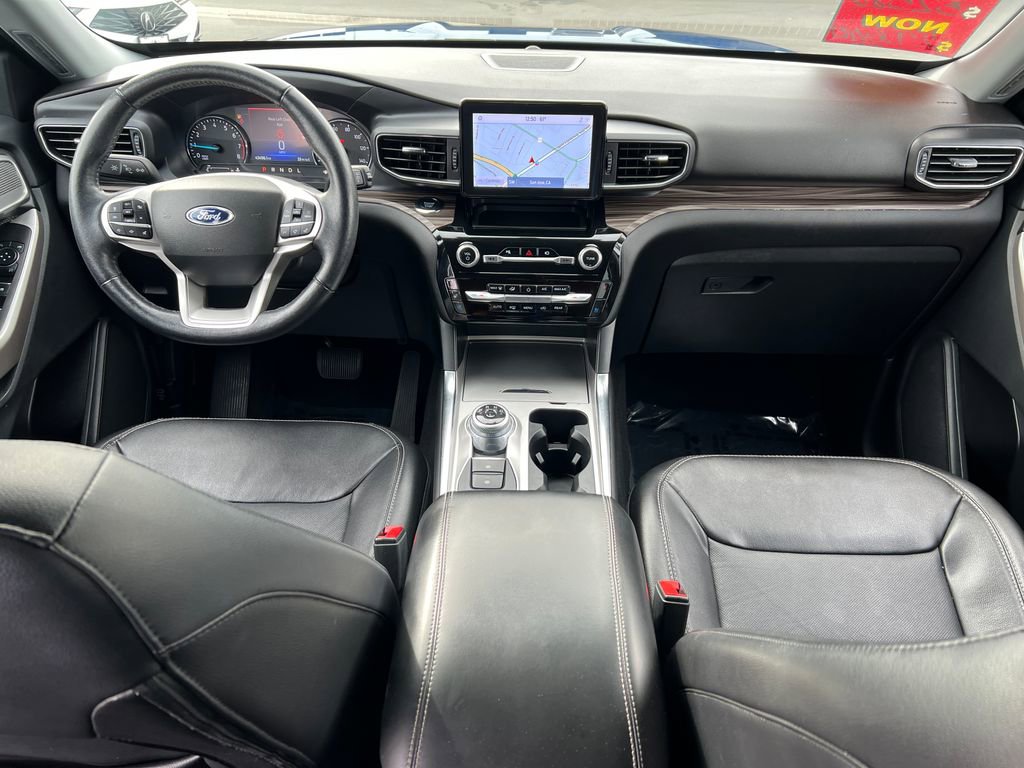 Used 2023 Ford Explorer Limited AWD/4WD image 31