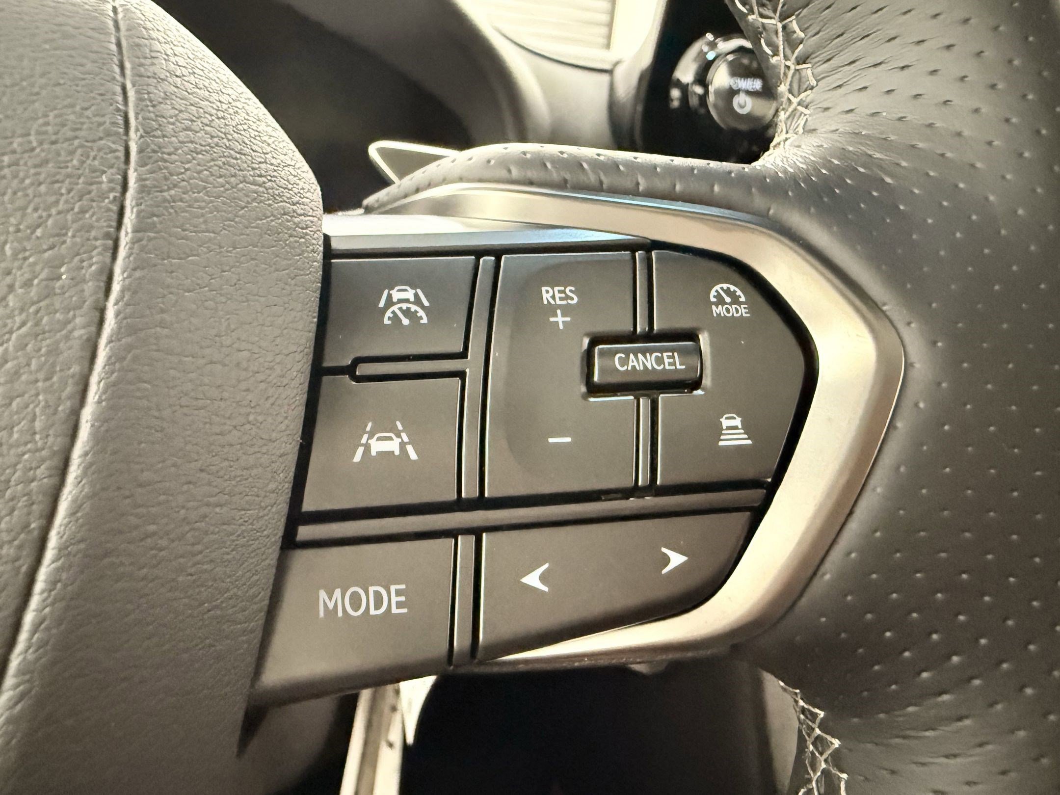 New 2025 Lexus LX 700h F Sport image 21