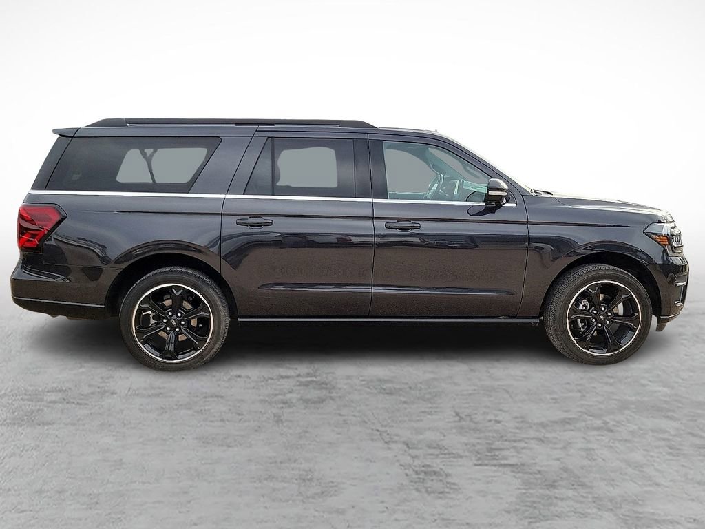 Used 2024 Ford Expedition Max Limited AWD/4WD image 12
