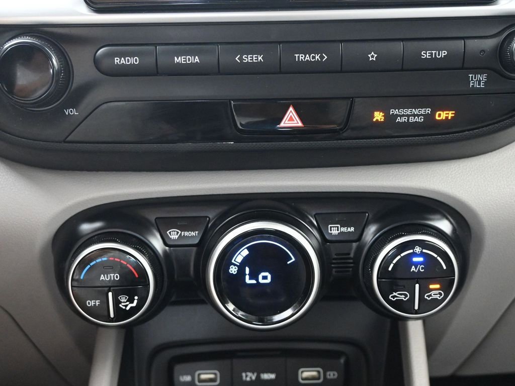 Used 2022 Hyundai Venue SEL w/ Cargo Package image 32