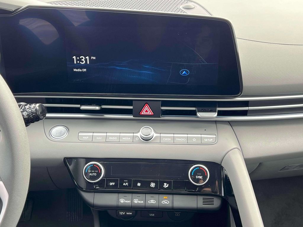 New 2025 Hyundai Elantra Blue image 19