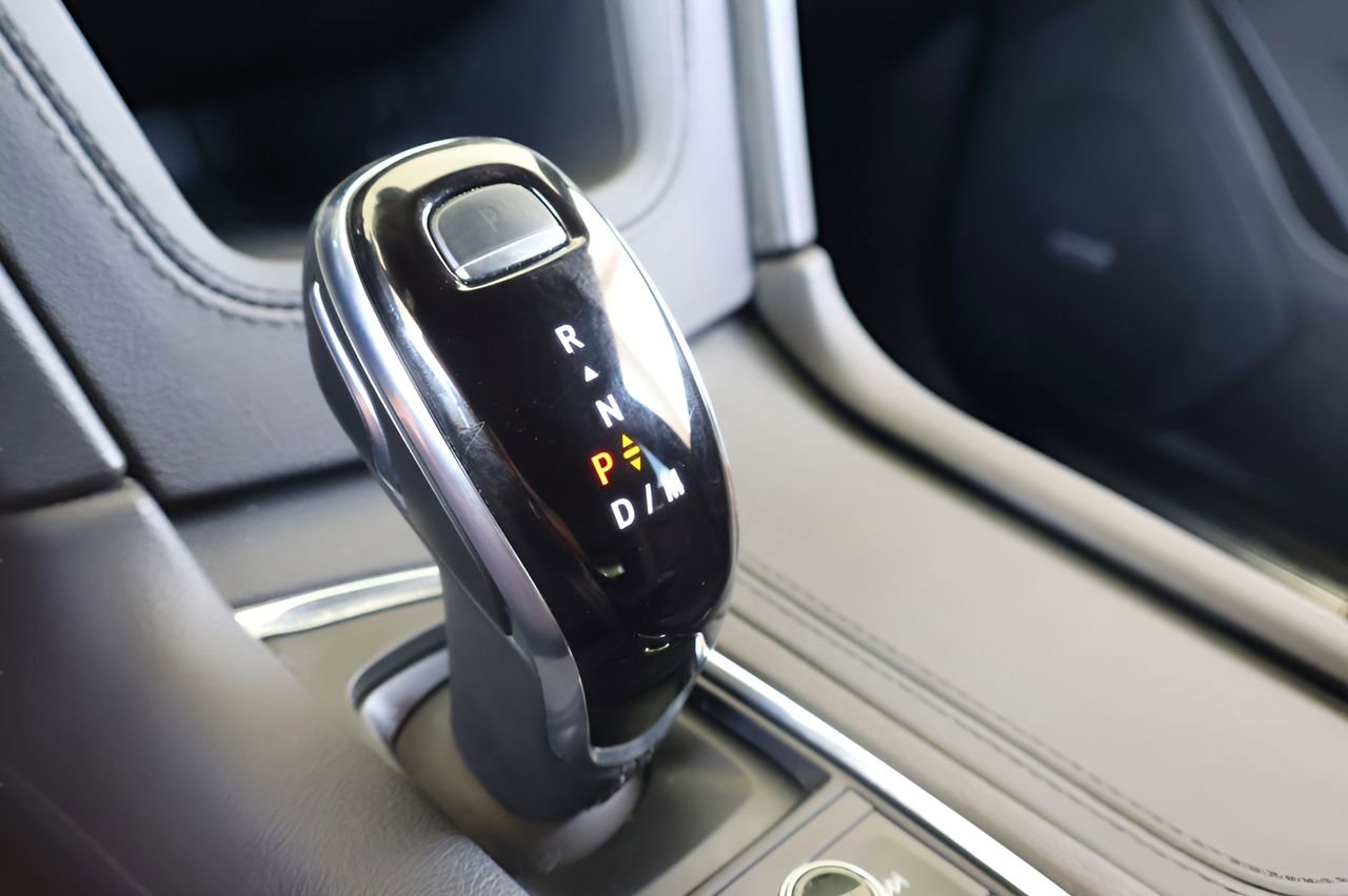 Certified 2023 Cadillac XT5 Premium Luxury FWD image 25