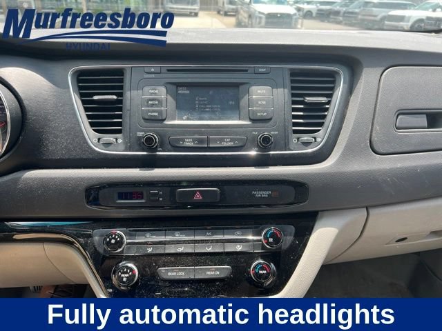 Used 2017 Kia Sedona LX FWD image 9