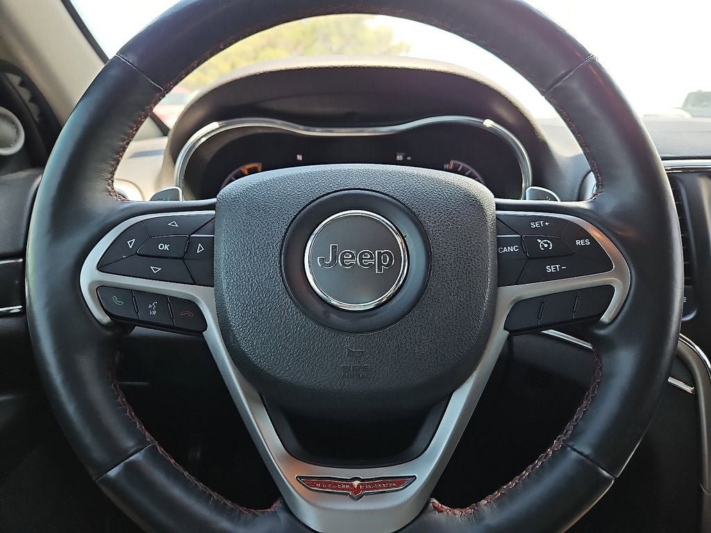 Used 2017 Jeep Grand Cherokee Trailhawk AWD/4WD image 30