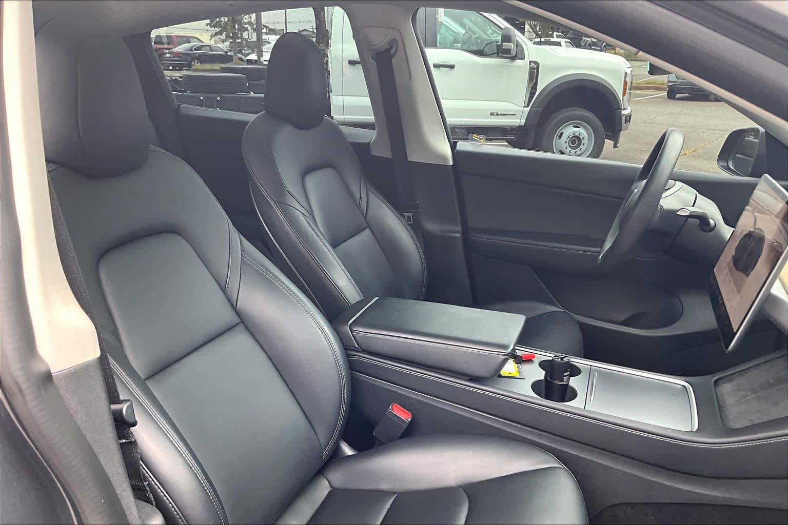 Used 2022 Tesla Model Y Long Range AWD/4WD image 8