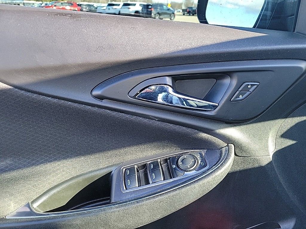 Used 2020 Chevrolet Malibu LT image 25