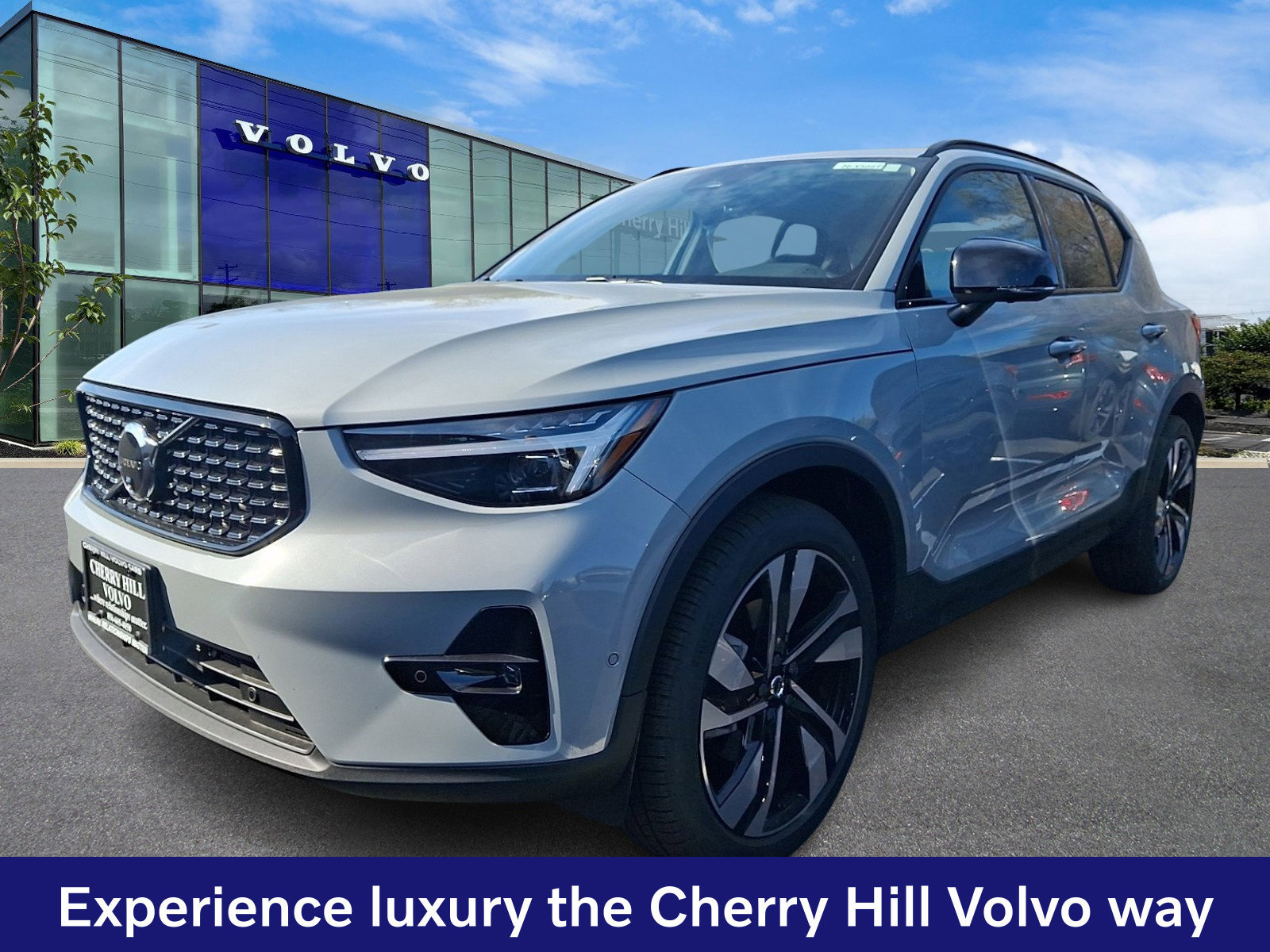 New 2026 Volvo XC40 B5 Ultra w/ Climate Package AWD/4WD image 2