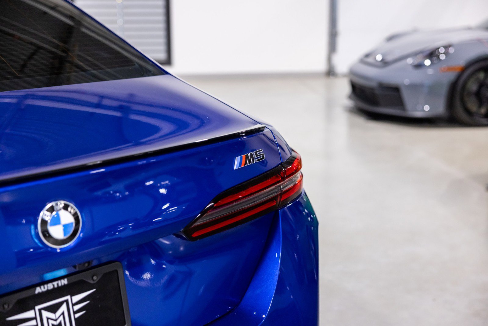 Used 2025 BMW M5 w/ Executive Package image 15