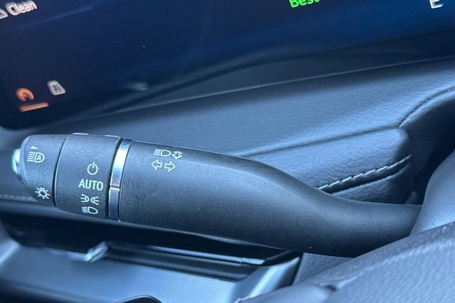 Used 2024 Cadillac XT4 Premium Luxury image 38