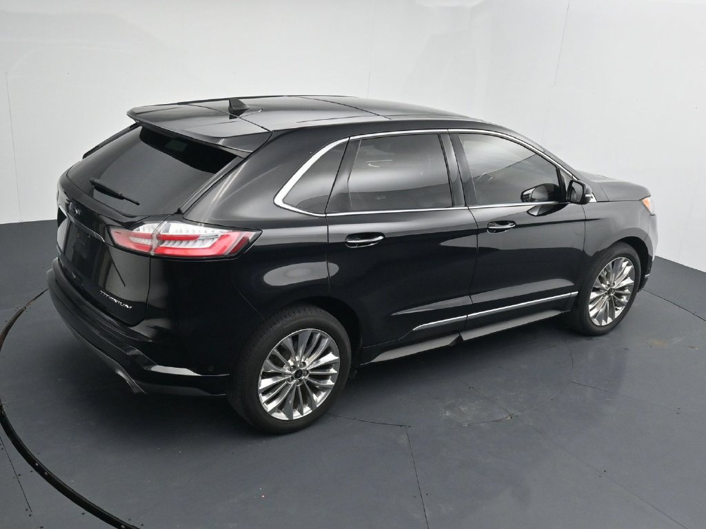 Used 2020 Ford Edge Titanium w/ Equipment Group 301A FWD image 16