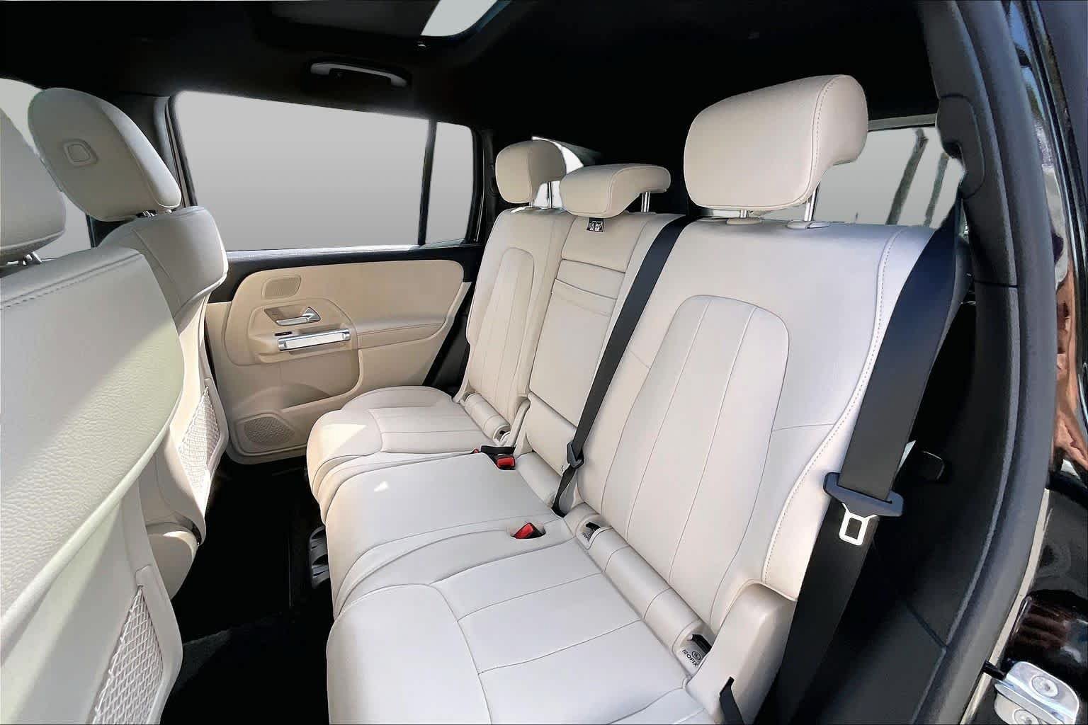 Used 2026 Mercedes-Benz GLB 250 image 20