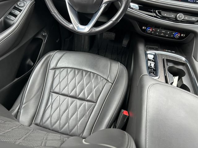 Used 2022 Buick Enclave Avenir w/ Avenir Technology Package AWD/4WD image 15