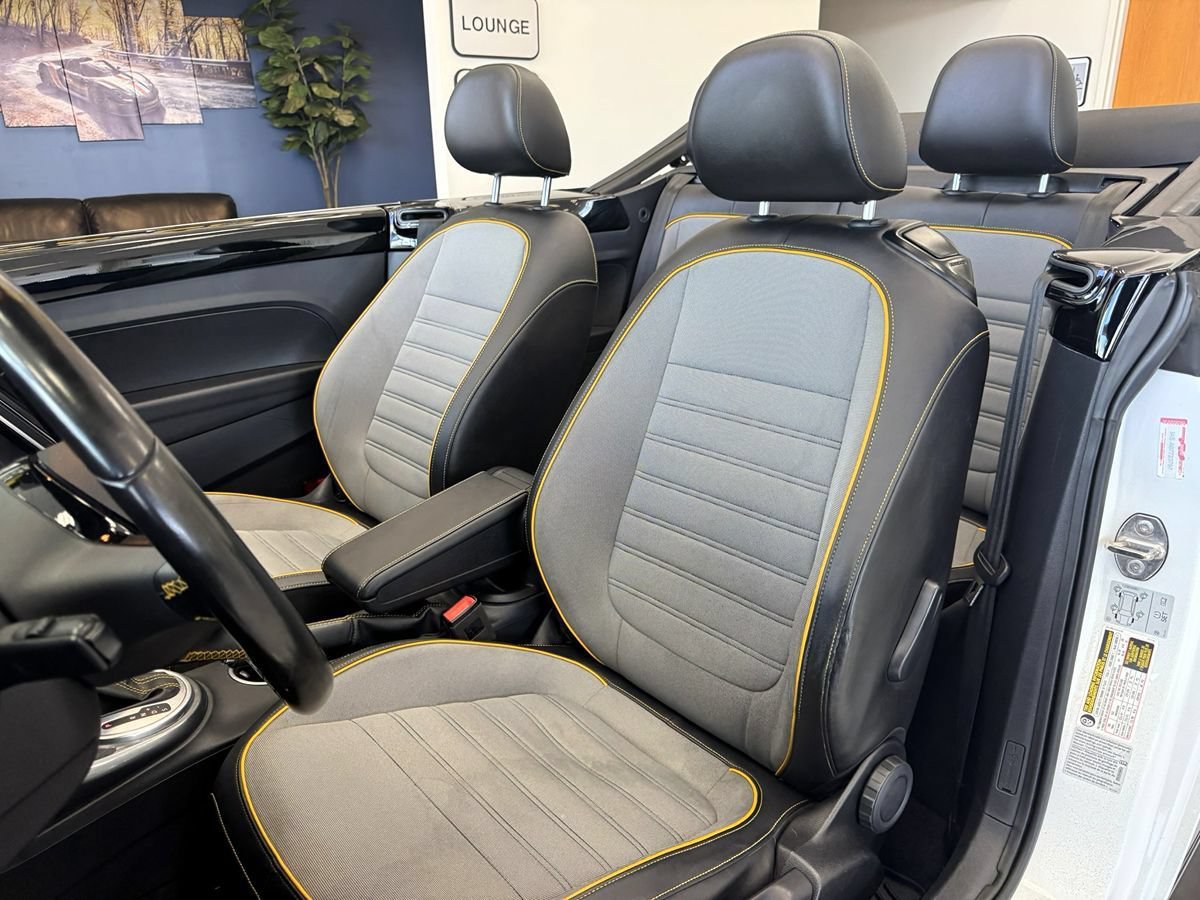 Used 2017 Volkswagen Beetle 1.8T Dune FWD image 17