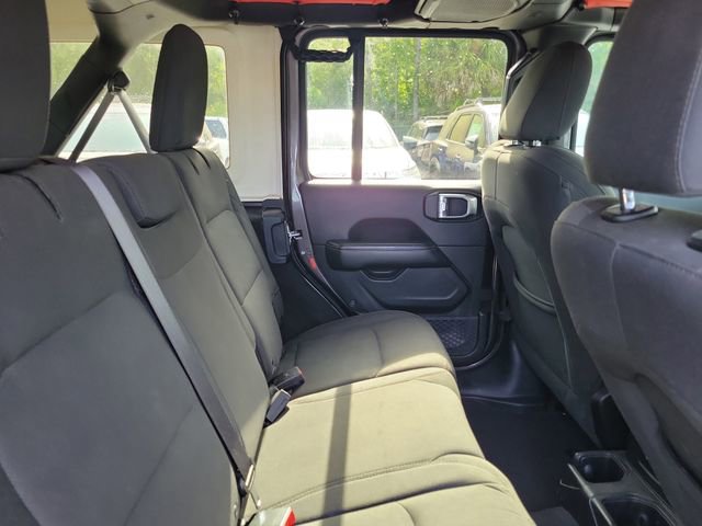 Used 2018 Jeep Wrangler Unlimited Sahara AWD/4WD image 28