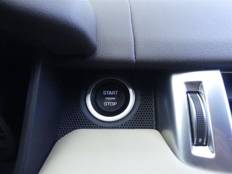 Used 2015 Land Rover Range Rover Sport HSE AWD/4WD image 16